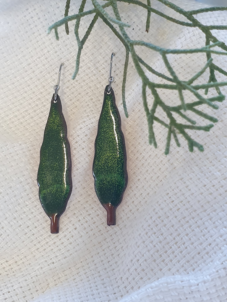 10 EARRINGS