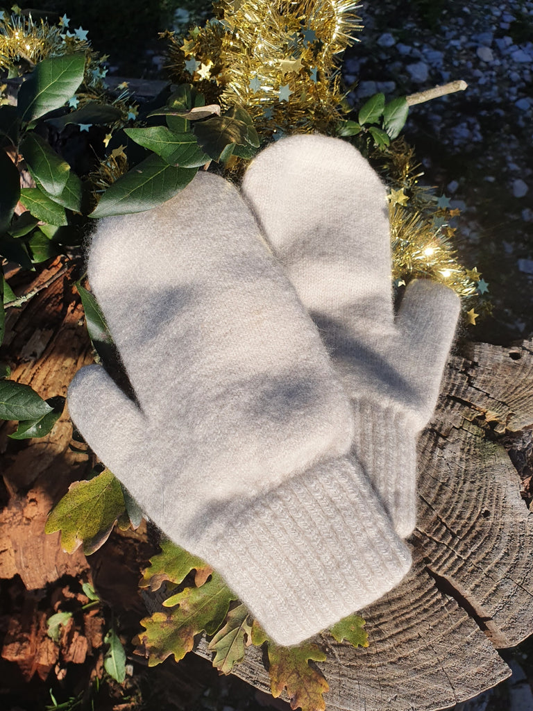 3 100% CASHMERE GLOVES & MITTENS