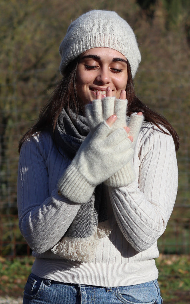 3 100% CASHMERE GLOVES & MITTENS