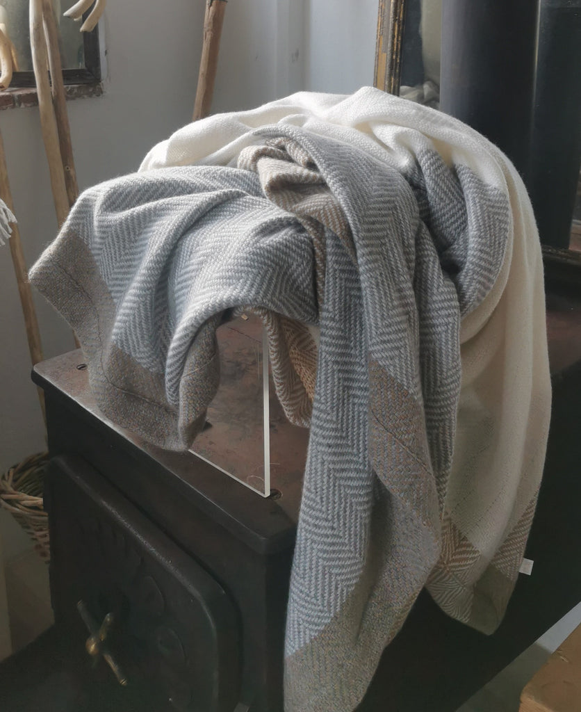100% CASHMERE BLANKET Limited edition